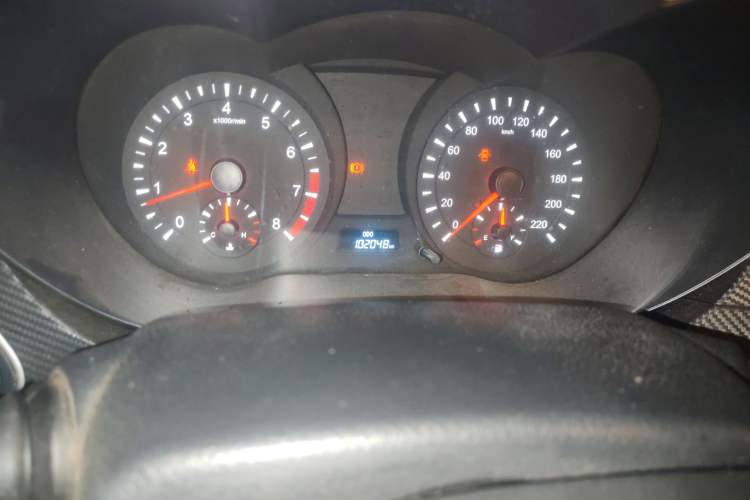Used Haima Fumei 2015 1.6L Manual YueShang Model Odometer Close Up