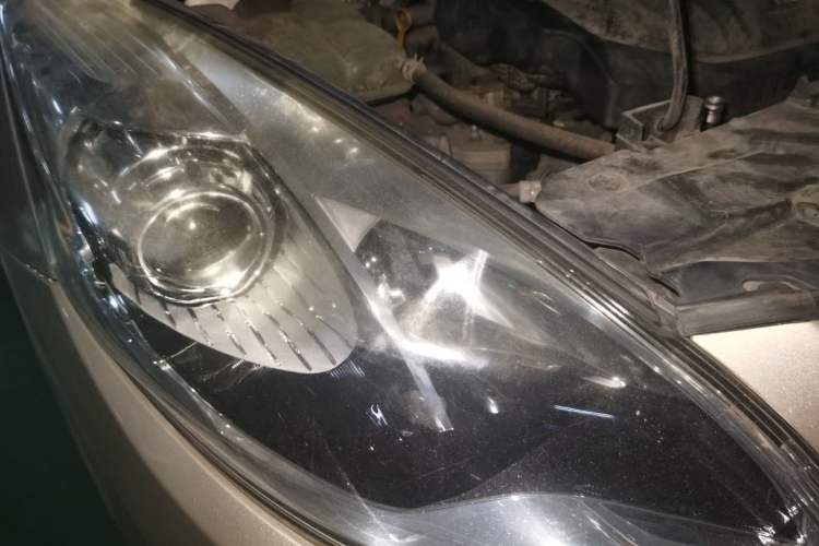 Used Haima Fumei 2015 1.5T Automatic Prestige Model Right Front Headlight