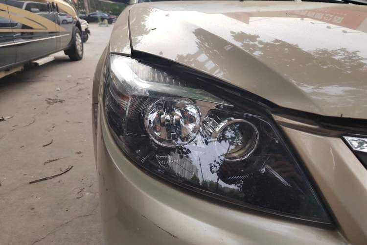 Used Haima Fumei 2015 Classic 1.6L Manual Elite Edition Right Front Headlight