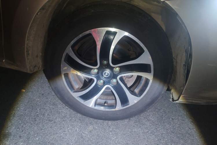 Used Haima Fumei 2015 1.6L Manual YueShang Model Right Front Wheel Hub