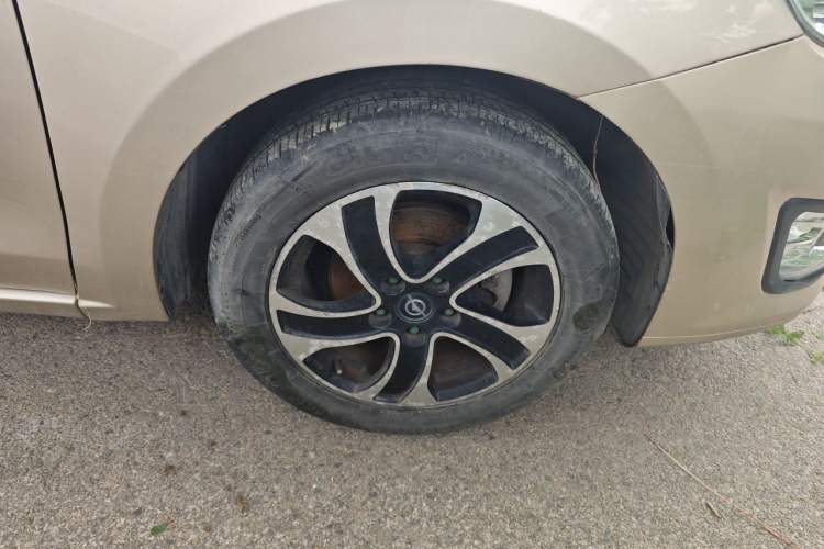 Used Haima Fumei 2015 1.6L Manual Prestige Model Right Front Wheel Hub