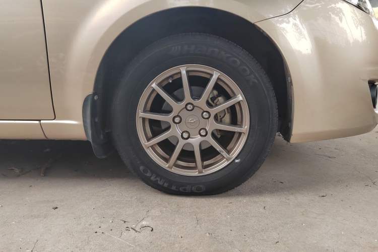 Used Haima Fumei 2015 Classic 1.6L Manual Elite Edition Right Front Wheel Hub