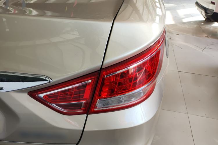 Used Haima Fumei 2015 1.6L Manual Prestige Model Right Rear Taillight
