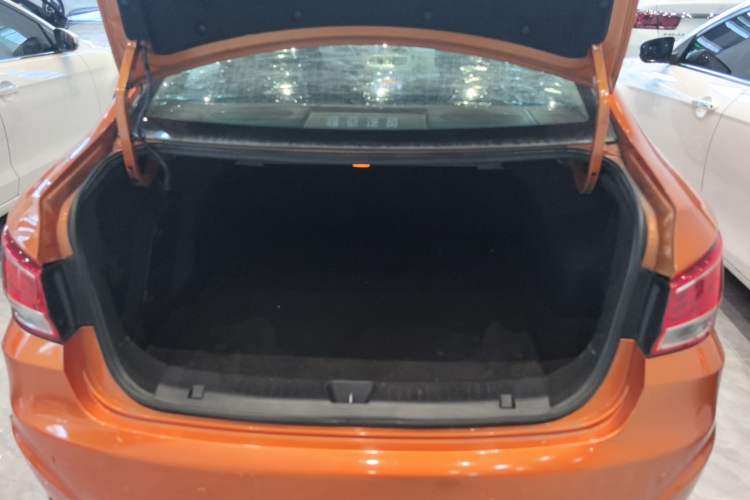 Used Haima Fumei 2015 1.6L Manual YueShang Model Trunk