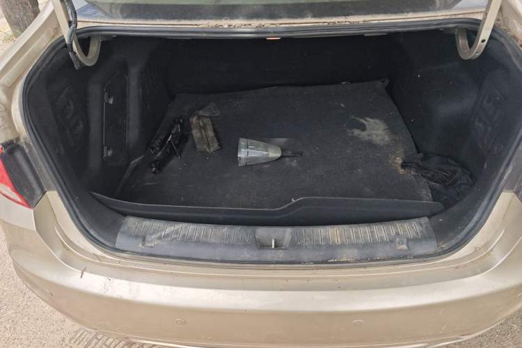 Used Haima Fumei 2015 1.6L Manual Prestige Model Trunk