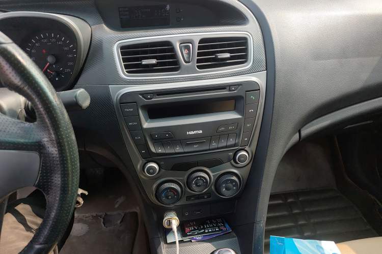 Used Haima Fumei 2016 1.6L Manual Prestige Model Upgrade Audio And AC Panel