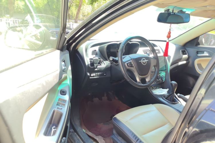 Used Haima Fumei 2016 1.6L Manual Prestige Model Upgrade Driver Seat
