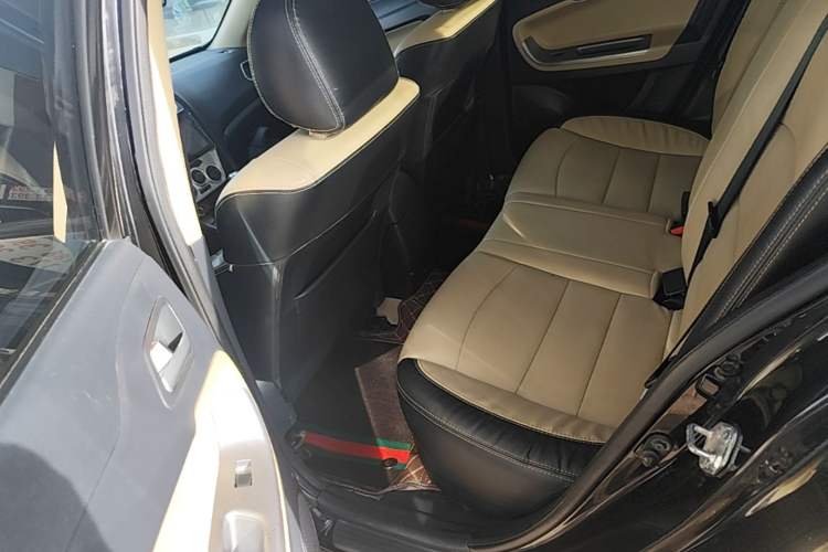 Used Haima Fumei 2016 1.6L Manual Prestige Model Upgrade Left Rear Seat