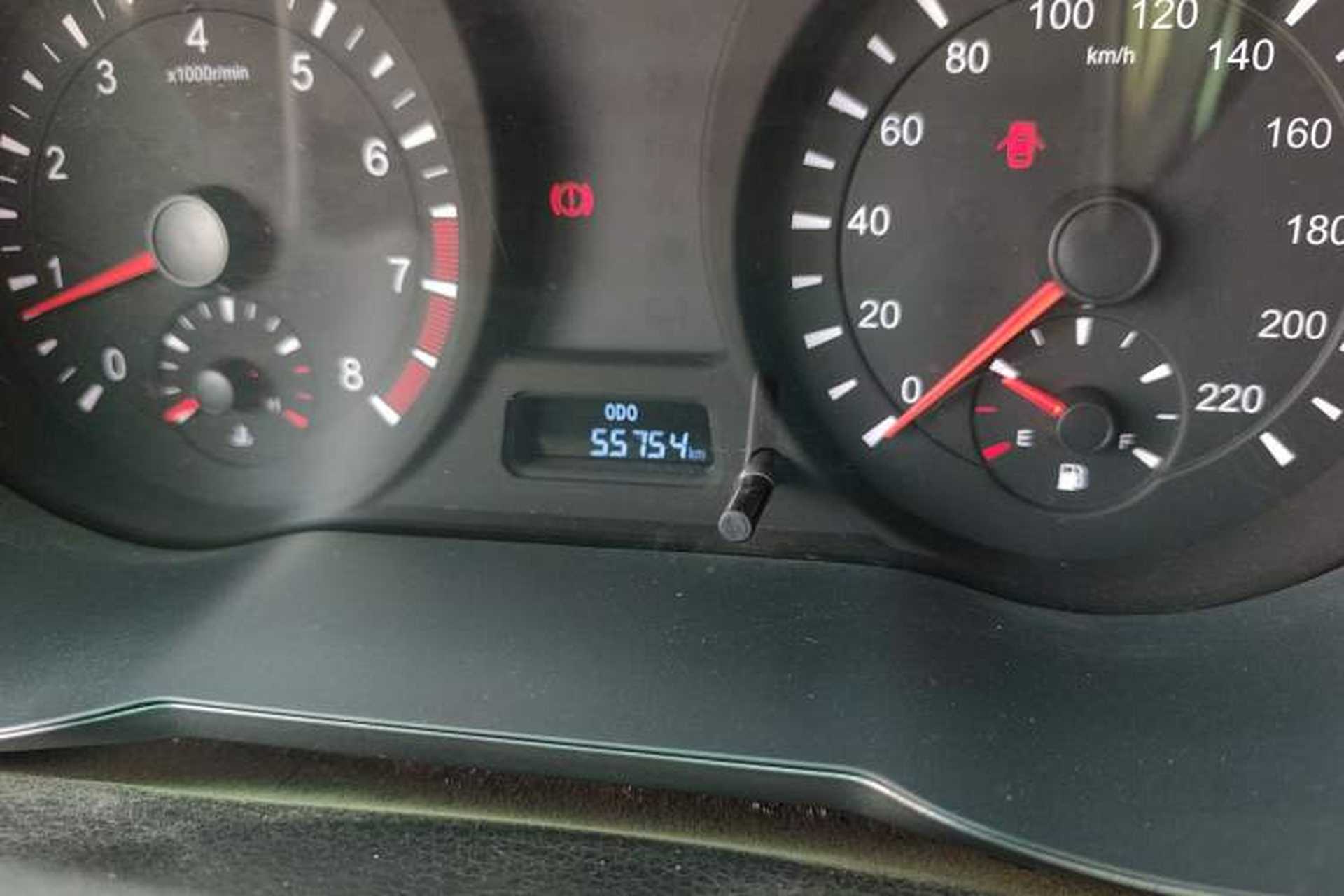 Used Haima Fumei 2016 1.6L Manual Prestige Model Upgrade Odometer Close Up