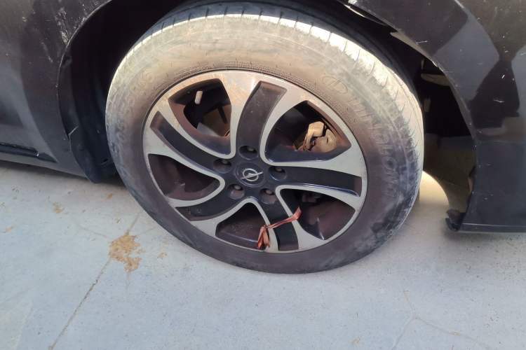 Used Haima Fumei 2016 1.6L Manual Prestige Model Upgrade Right Front Wheel Hub