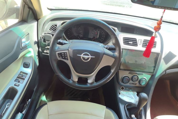 Used Haima Fumei 2016 1.6L Manual Prestige Model Upgrade Steering Wheel