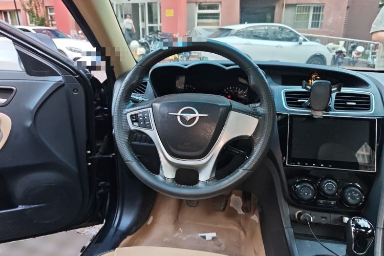Used Haima Fumei 2016 1.6L Manual Prestige Model Upgrade Steering Wheel