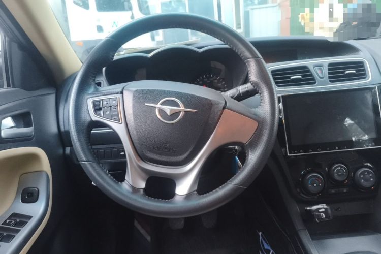 Used Haima Fumei 2016 1.6L Manual Prestige Model Upgrade Steering Wheel