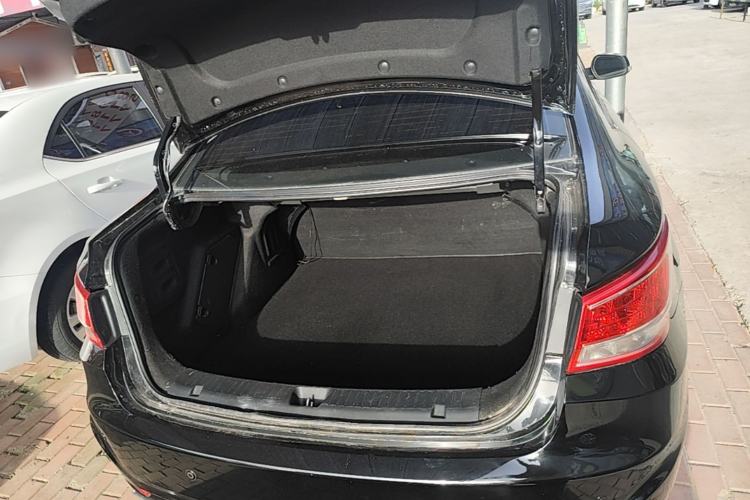Used Haima Fumei 2016 1.6L Manual Prestige Model Upgrade Trunk
