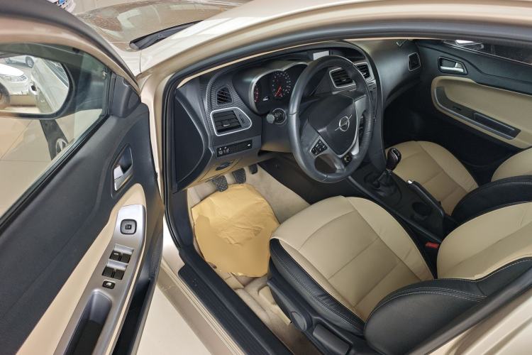 Used Haima Fumei 2016 1.6L Manual Prestige Model Upgrade Driver Seat