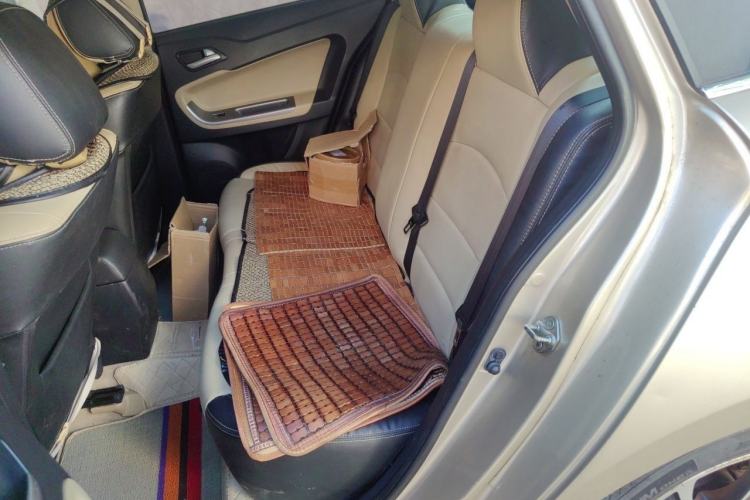 Used Haima Fumei 2016 1.6L Manual Prestige Model Upgrade Left Rear Seat
