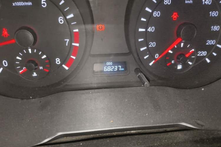 Used Haima Fumei 2016 1.6L Manual Prestige Model Upgrade Odometer Close Up