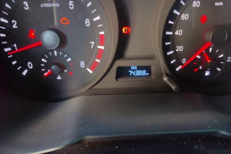 Used Haima Fumei 2016 1.6L Manual Prestige Model Upgrade Odometer Close Up