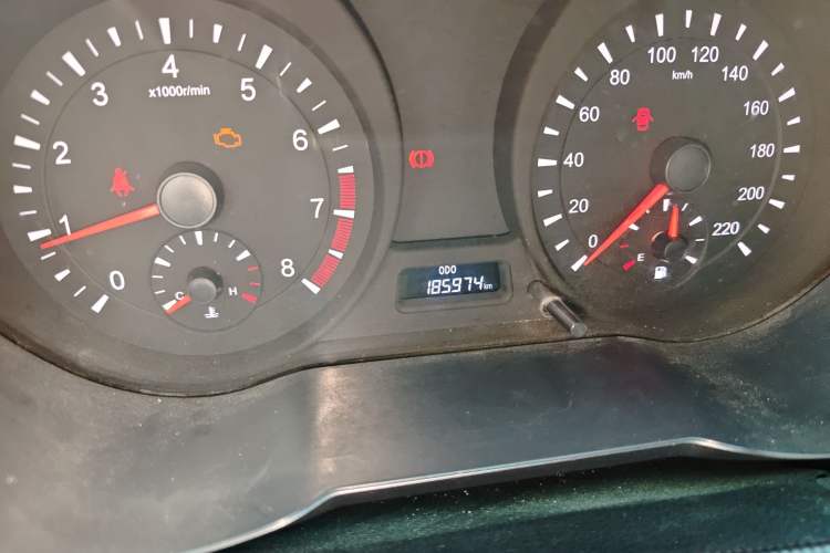 Used Haima Fumei 2016 1.6L Manual Prestige Model Upgrade Odometer Close Up