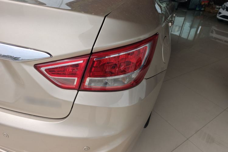 Used Haima Fumei 2016 1.6L Manual Prestige Model Upgrade Right Rear Taillight