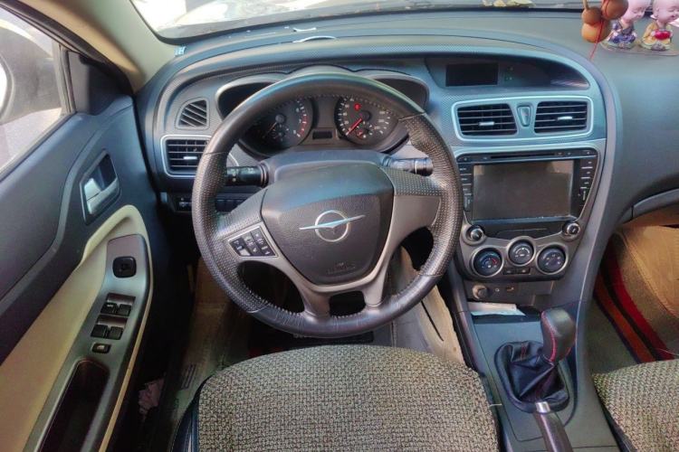 Used Haima Fumei 2016 1.6L Manual Prestige Model Upgrade Steering Wheel