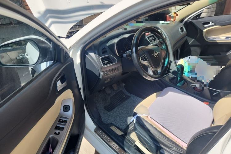 Used Haima Fumei 2016 1.6L Manual Prestige Model Upgrade Driver Seat