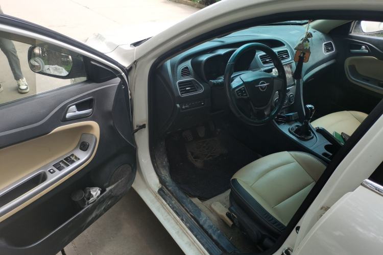Used Haima Fumei 2016 1.6L Manual Prestige Model Upgrade Driver Seat