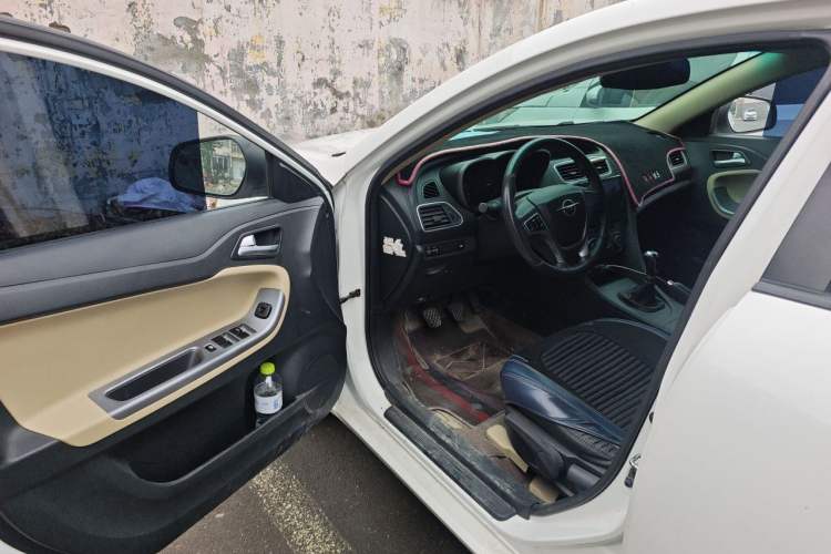 Used Haima Fumei 2016 1.6L Manual Prestige Model Upgrade Driver Seat