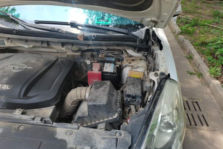 Used Haima Fumei 2016 1.6L Manual Prestige Model Upgrade Engine Bay Left