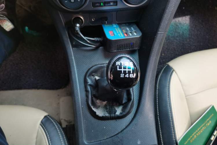 Used Haima Fumei 2016 1.6L Manual Prestige Model Upgrade Gear Lever