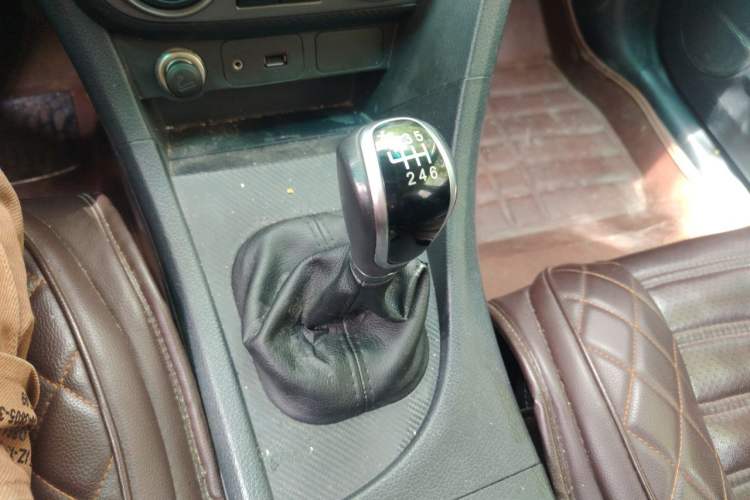 Used Haima Fumei 2016 1.6L Manual Prestige Model Upgrade Gear Lever