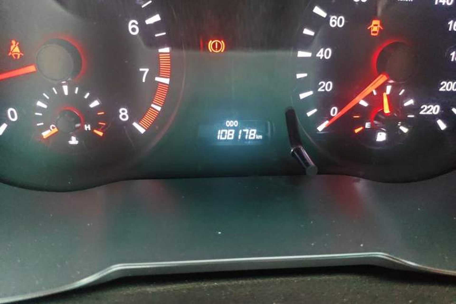 Used Haima Fumei 2016 1.6L Manual Prestige Model Upgrade Odometer Close Up