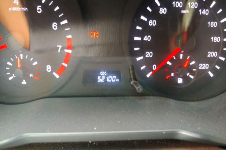 Used Haima Fumei 2016 1.6L Manual Prestige Model Upgrade Odometer Close Up