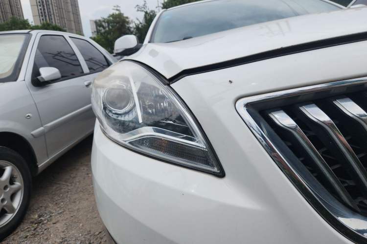 Used Haima Fumei 2016 1.6L Manual Prestige Model Upgrade Right Front Headlight