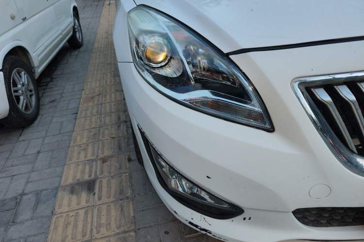 Used Haima Fumei 2016 1.6L Manual YueShang Model Upgrade Edition Right Front Headlight