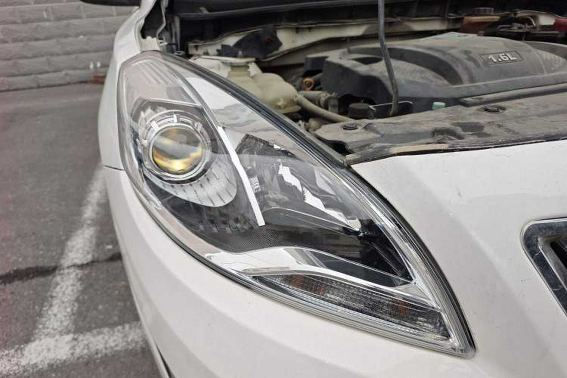 Used Haima Fumei 2016 1.6L Manual Prestige Model Upgrade Right Front Headlight
