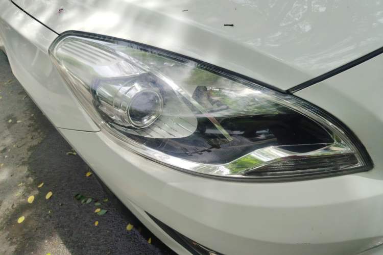 Used Haima Fumei 2016 1.6L Manual Prestige Model Upgrade Right Front Headlight