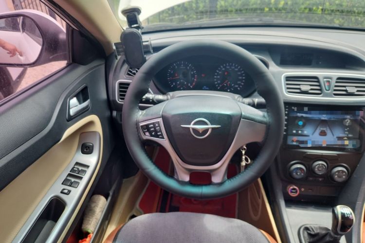 Used Haima Fumei 2016 1.6L Manual Prestige Model Upgrade Steering Wheel