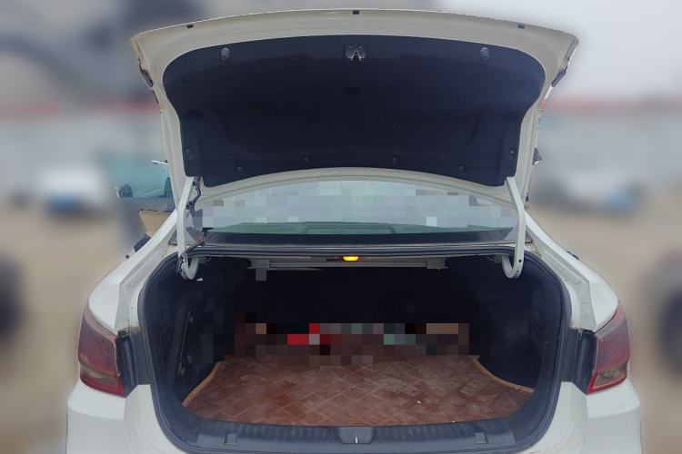Used Haima Fumei 2016 1.6L Manual Prestige Model Upgrade Trunk