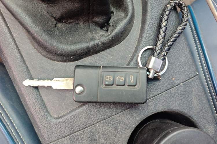 Used Haima Fumei 2016 1.6L Manual Prestige Model Upgrade Vehicle Key