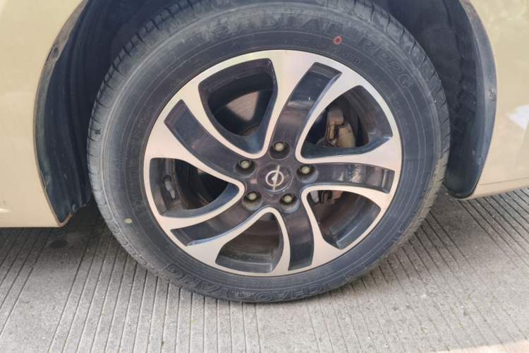 Used Haima Fumei 2016 1.6L Manual Prestige Model Upgrade Right Front Wheel Hub