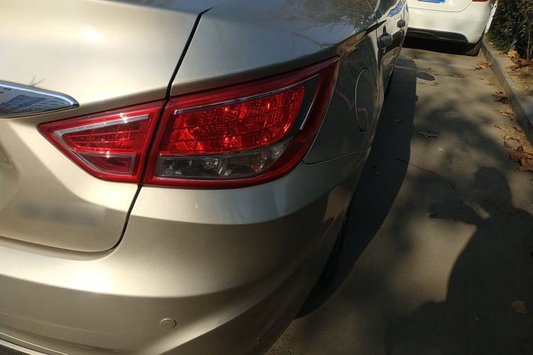 Used Haima Fumei 2016 1.6L Manual Prestige Model Upgrade Right Rear Taillight