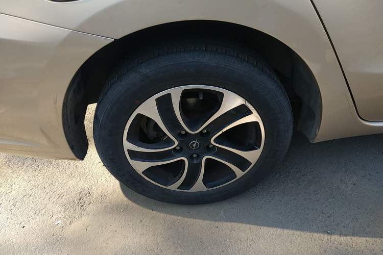 Used Haima Fumei 2016 1.6L Manual Prestige Model Upgrade Right Rear Wheel Hub