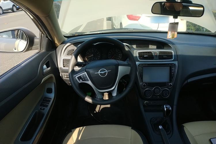 Used Haima Fumei 2016 1.6L Manual Prestige Model Upgrade Steering Wheel