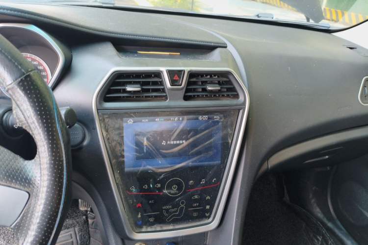 Used Haima Fumei 2017 1.6L Manual Luxury Model Audio And AC Panel