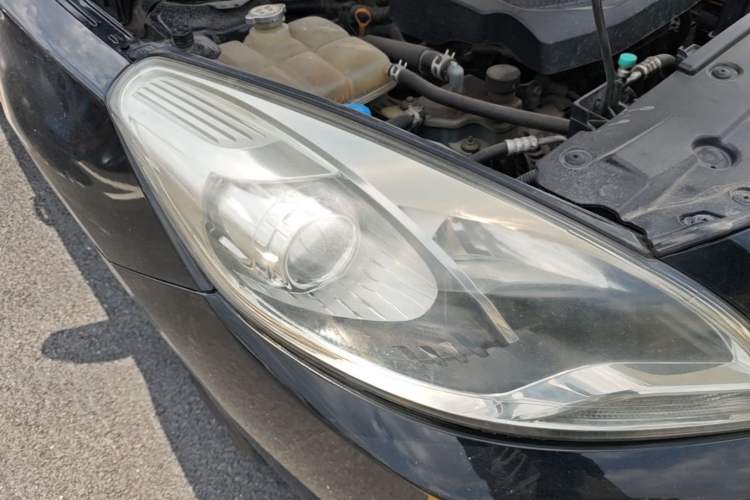 Used Haima Fumei 2017 1.6L Manual Comfort Model Right Front Headlight