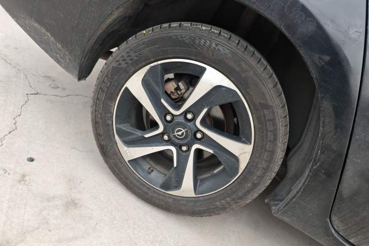Used Haima Fumei 2017 1.6L Manual Luxury Model Right Rear Wheel Hub