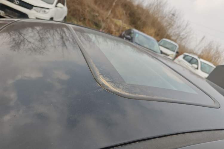 Used Haima Fumei 2017 1.6L Manual Luxury Model Roof