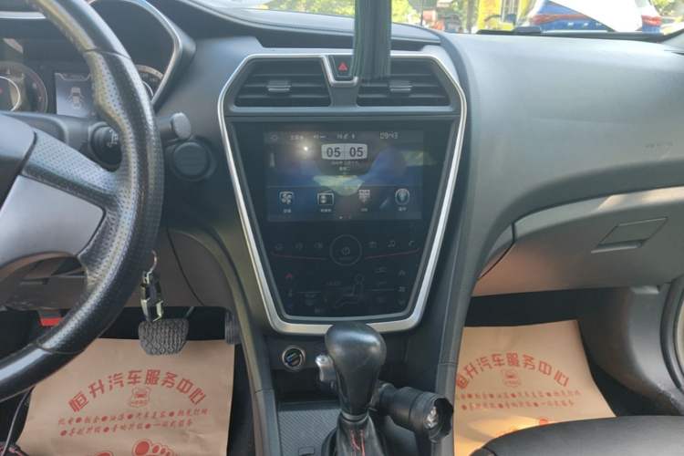 Used Haima Fumei 2017 1.6L Automatic Luxury Model Audio And AC Panel
