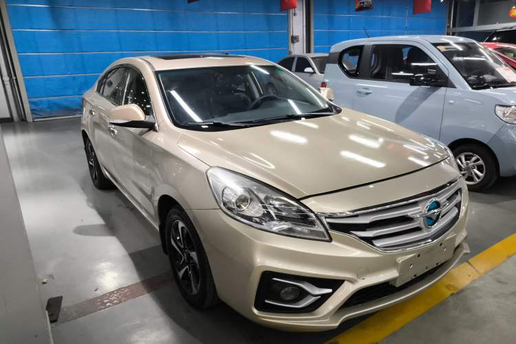 Used Haima Fumei 2017 1.6L Manual Luxury Model Exterior 2